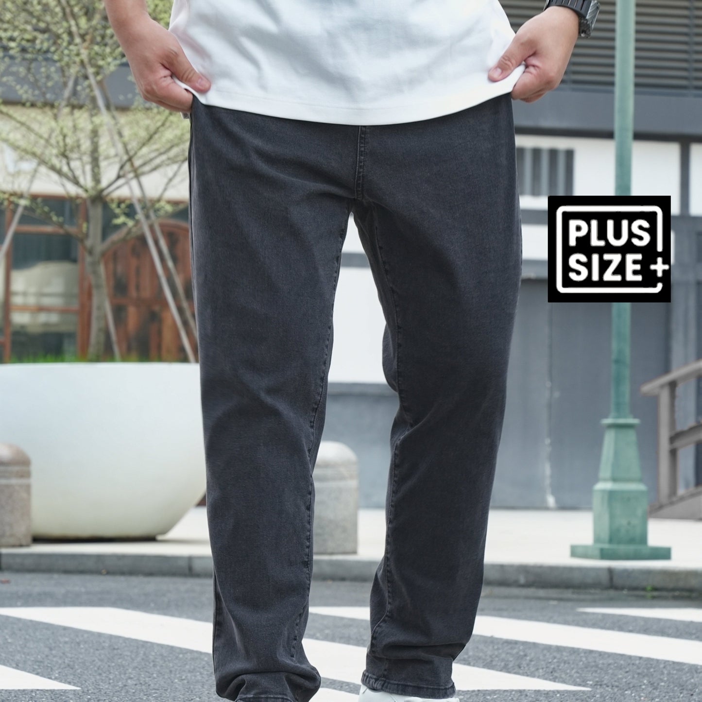 Plus Size Loose Fit Jeans