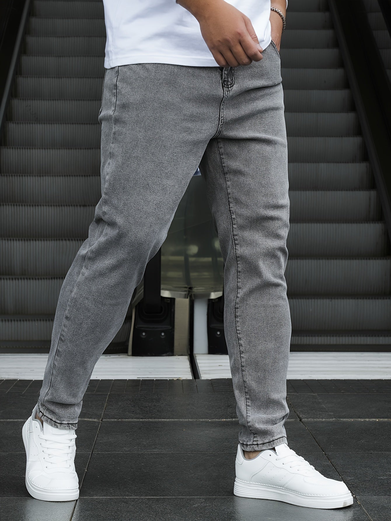 Plus Size Loose Fit Jeans