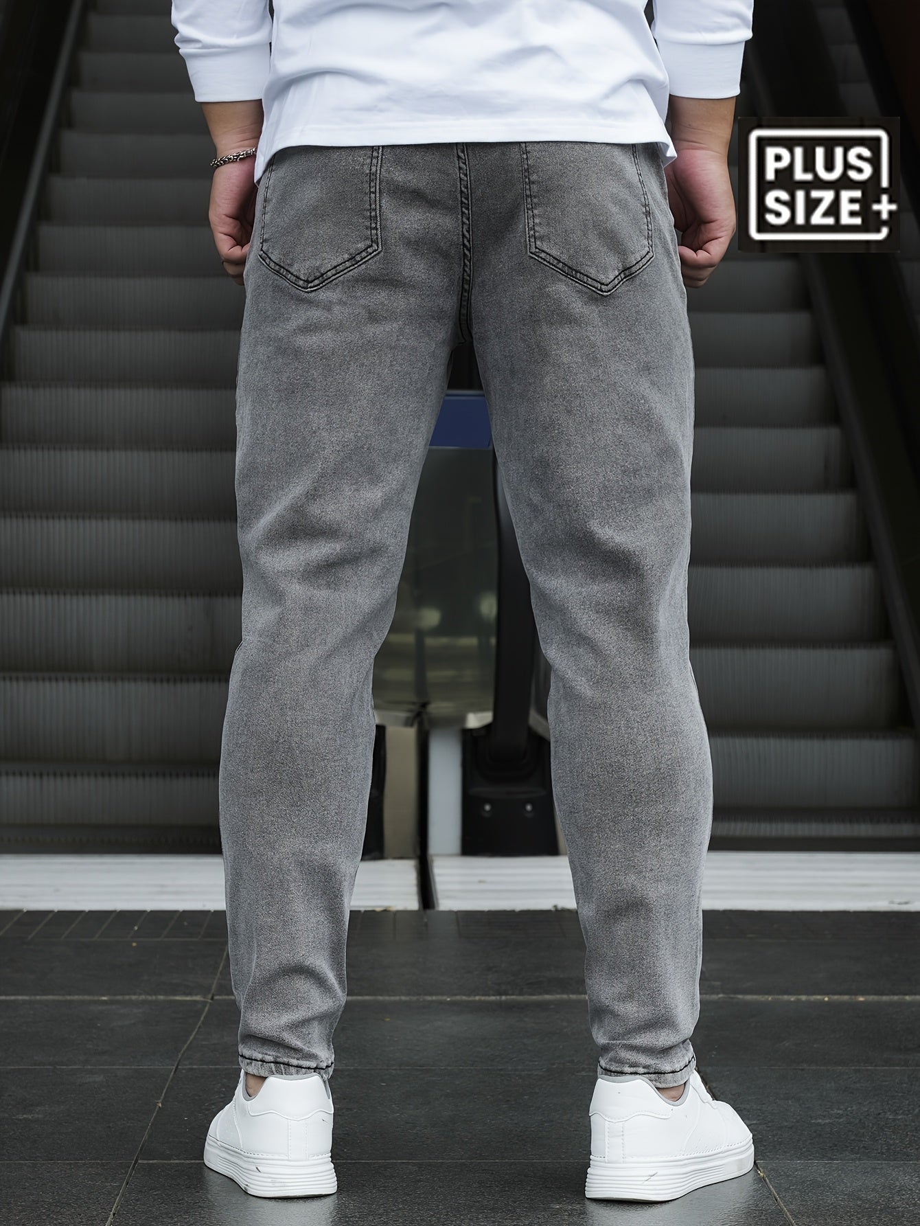 Plus Size Loose Fit Jeans